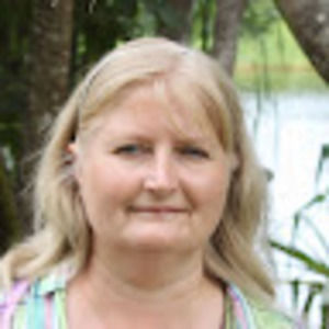 Meet your Posher, Lois